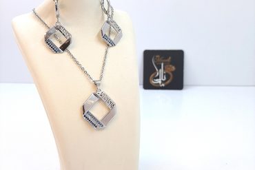 نیم ست طرح ورساچ