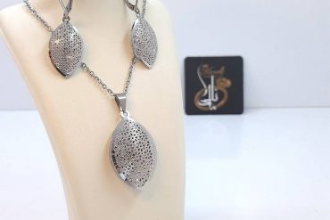 نیم ست نقره ای رنگ ثابت