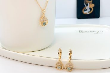 نیم ست طلایی با نگین فیروزه ای