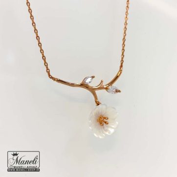 گردنبند طرح گل ظریف کلیو