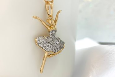 گردنبند بالرین رنگ ثابت