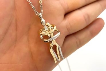 گردنبند آغوش