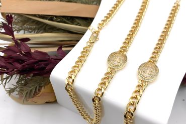 ست دستبند و گردنبند کارتیر با پلاک طرح گوچی