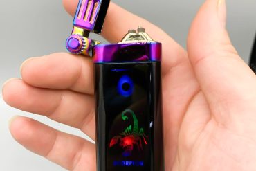 فندک شارژی لمسی لایتر با نمایشگر طرح عقرب (شوکری)