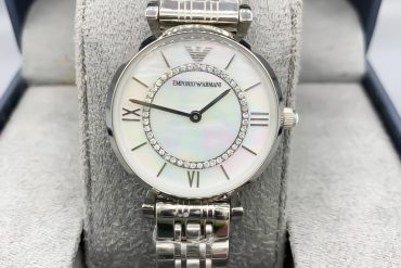 ساعت زنانه امپریو آرمانی با صفحه صدفی