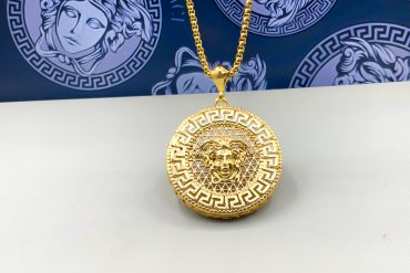 گردنبند ورساچه استیل مشابه طلا