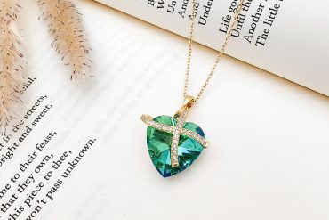 گردنبند نگین سواروسکی سبزآبی - رنگ ثابت و جذاب