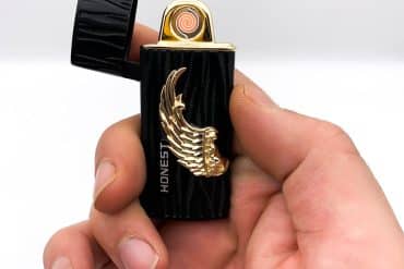 فندک المنتی هانست مشکی شارژی با طرح بال فرشته - تکانی