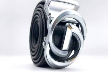 بهترین کمربند چرم ریلی مشکی با سگک سیلور طرحدار