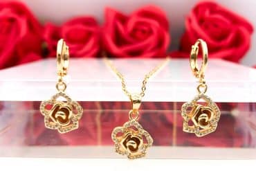 نیم ست گل نگین دار ظریف YSX - زیبایی و جذابیت