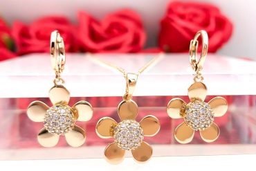 نیم ست طرح گل نگین دار ژوپینگ