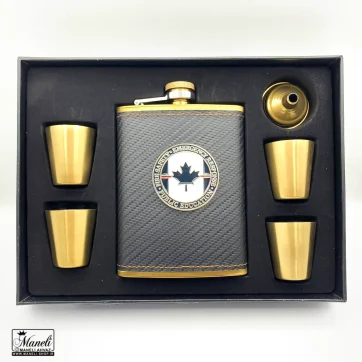 خرید ست هیپ فلاسک و شات طلایی با روکش چرمی