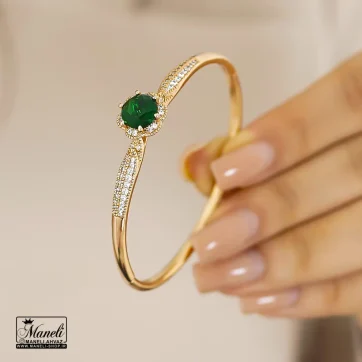 خرید دستبند النگویی ژوپینگ با نگین سبز - جلوه ای بی نظیر