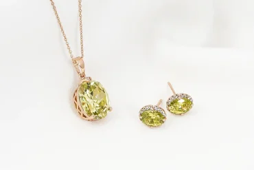 نیم ست زنانه نگین سبز ژوپینگ