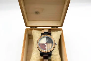 ساعت مچی چوبی فانتزی برند Wood 1970