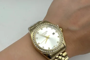 ساعت زنانه سیتیزن طلایی قاب نگین‌دار 14030447