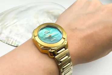 ساعت زنانه طلایی صفحه سبز الگانس