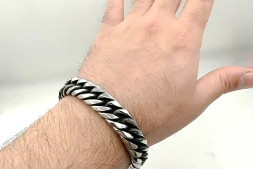 دستبند کارتیه پهن سیاه قلم