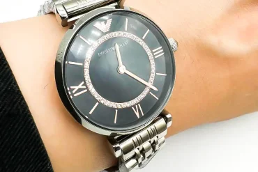 ساعت زنانه امپریو آرمانی نقره ای صفحه مشکی | ژاپن 14030478