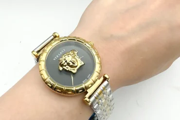 ساعت ورساچه طلایی نقره ای صفحه مشکی | موتور چین 14030440