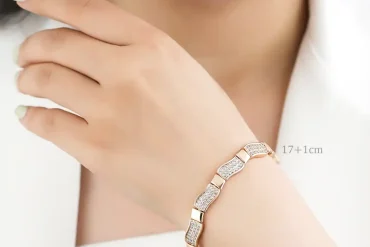 دستبند ژوپینگ طرح موج نگین دار 14030531