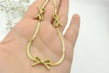 گردنبند ماری با پلاک پاپیون استیل | نقره ای و طلایی 14030623