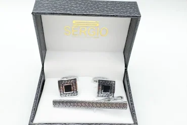 ست دکمه سردست و گیره کراوات مربعی طرح ورساچه 140306111