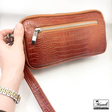 کیف دستی چرم طبیعی رنگ عسلی با طرح کروکودیلی 14031049 - Image 2