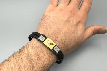 دستبند چرم مردانه با پلاک جرجیو آرمانی پهن 140311102