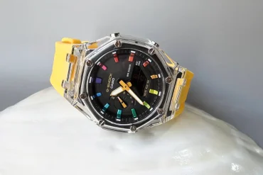 ساعت جی شاک قاب شیشه ای با بند زرد