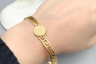دستبند النگویی ورساچه طلایی | رنگ ثابت 14040119
