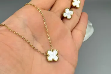 نیم ست ونکلیف ظریف سفید صدفی | گوشواره و گردنبند 14031215