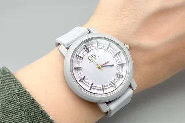 ساعت دخترانه Dovix بند سیلیکونی | طوسی 14040202