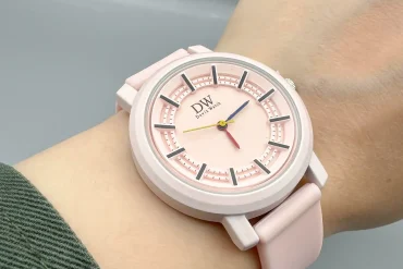 ساعت دخترانه Dovix بند سیلیکونی | صورتی 14040203