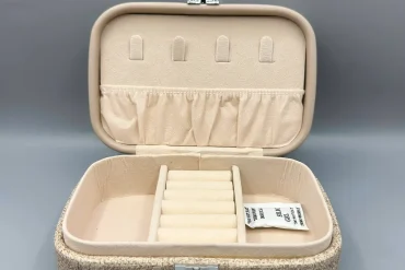 جعبه جواهرات کرمی متوسط | ابعاد 10*14 - 14040209