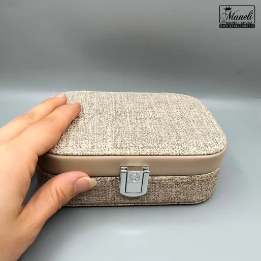 خرید جعبه جواهرات کرمی متوسط