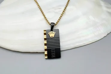 گردنبند مردانه با پلاک رولکس مشکی طلایی