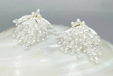 گوشواره مرواریدی سفید مدل فشن میخی|14040418