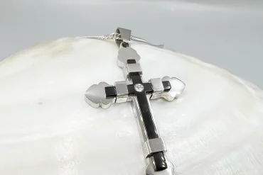 گردنبند استیل صلیب سیلور و مشکی|140404107