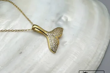 گردنبند دم وال طلایی نگین دار رنگ ثابت|140405114