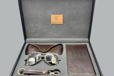 ست چرم و عینک Ray-Ban چهارتکه چرمسال | چرم طبیعی قهوه ای 14040524