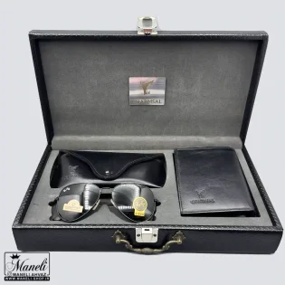 ست هدیه‌ای چرم و عینک Ray-Ban چرمسال | چرم طبیعی مشکی 14040520