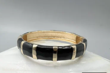 دستبند زنانه بنگل مینا کاری شده رنگ ثابت|14040628