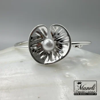 دستبند بنگل مدل گل و ترکیب مروارید آبکاری نقره ترندی|14040638