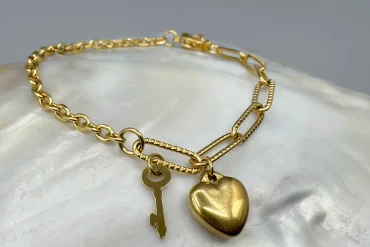 دستبند ظریف طلایی طرح  قلب و کلید |14040629