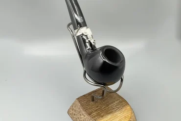 پیپ چوبی مشکی ساده و کلاسیک 14040654
