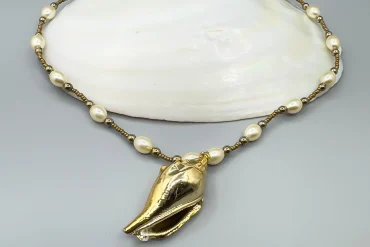 گردنبند صدف و مروارید طلایی و سفید ومروارید|14040719