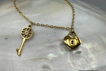 دستبند ظریف طلایی کلید دار مینیمال |14040625