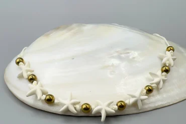 گردنبند صدف ستاره ای طبیعی با مروارید طلایی|14040716