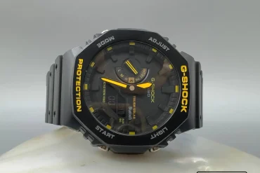 ساعت G-SHOCKمردانه مشکی و زرد